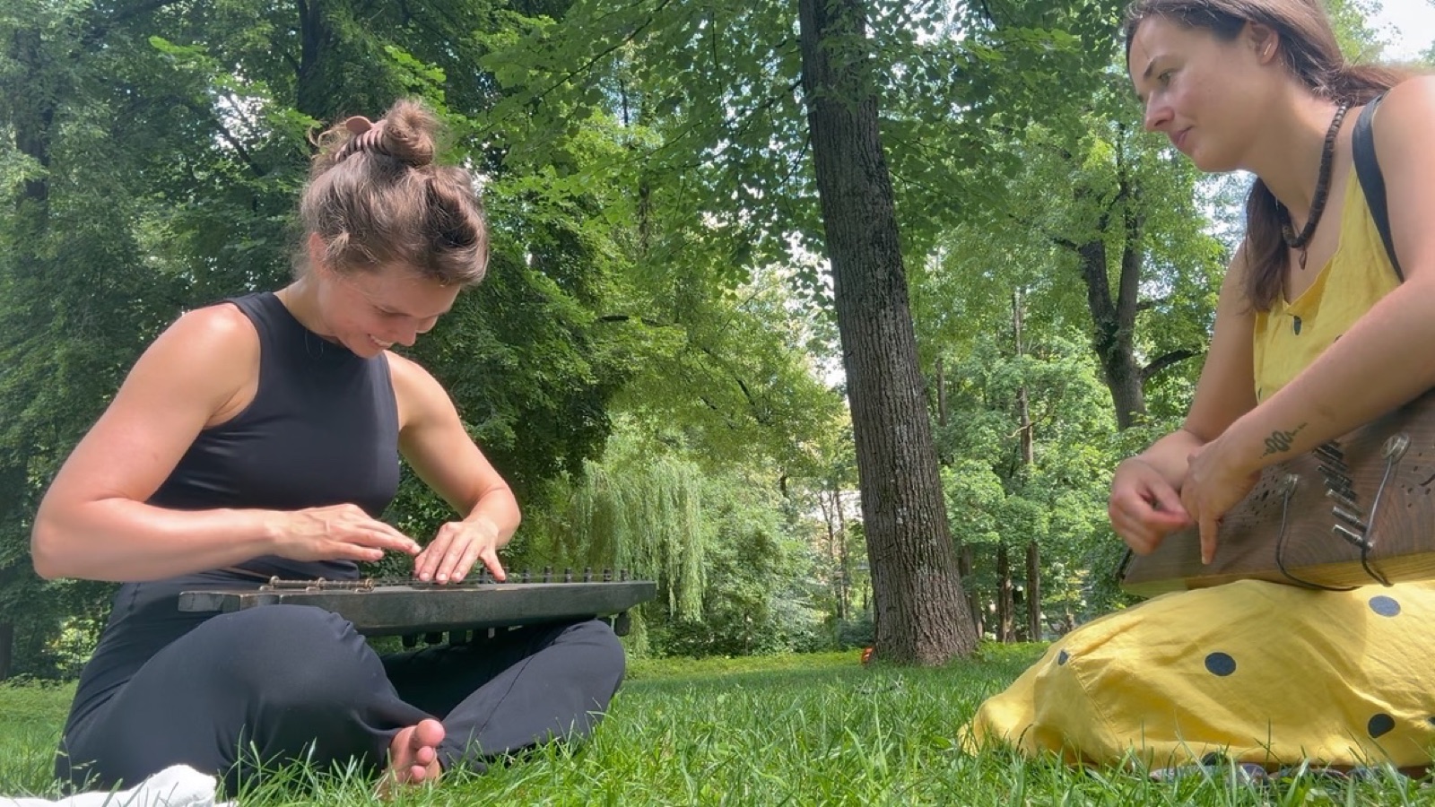 Kanklės in the park · Lithuania